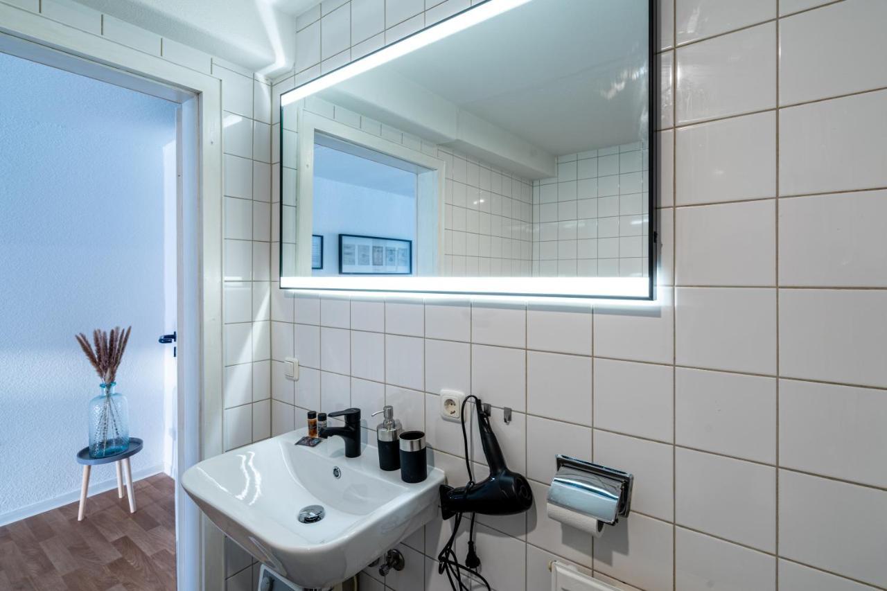 Stylische 2-Zimmer Wohnung - Balkon - Parkplatz - Netflix - Arbeitsplatz Friedberg  Exterior foto
